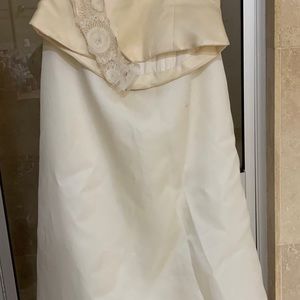 Vera Wang Wedding Dress With Antique Appliqué Belt